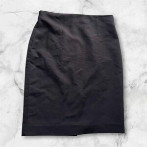 WOMEN'S FOREVER 21 Black Back Zip Skirt Size Large